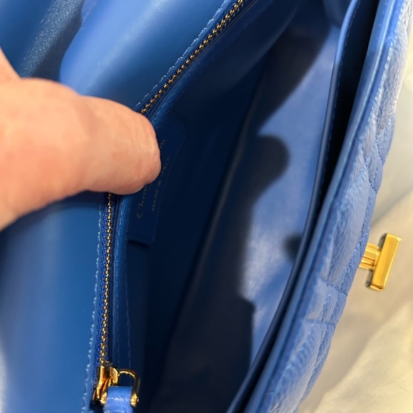 ❗️SOLD❗️💯% Authentic STUNNING bright blue Dior Caro bag - Picture 5 of 15